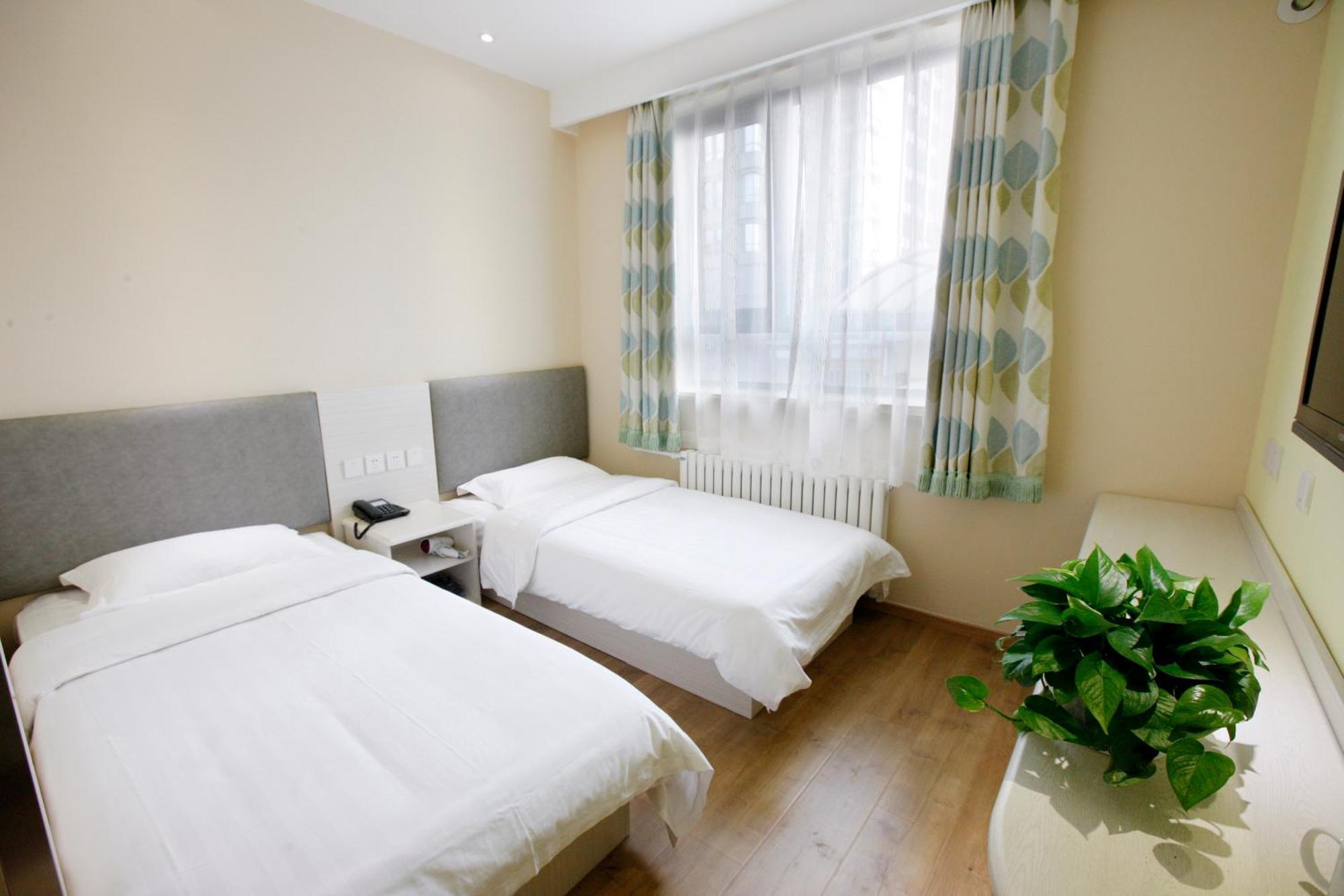 Beijing Dongdan Hotel Near Wangfujing Street,Tian'Anmen Square,The Forbidden City,Free Self-Service Laundry Room Dış mekan fotoğraf